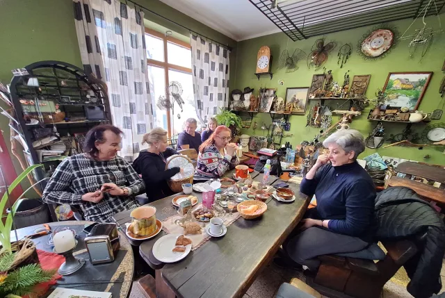 Kytín, Kovárna pro radost, setkání spolku Dráteník